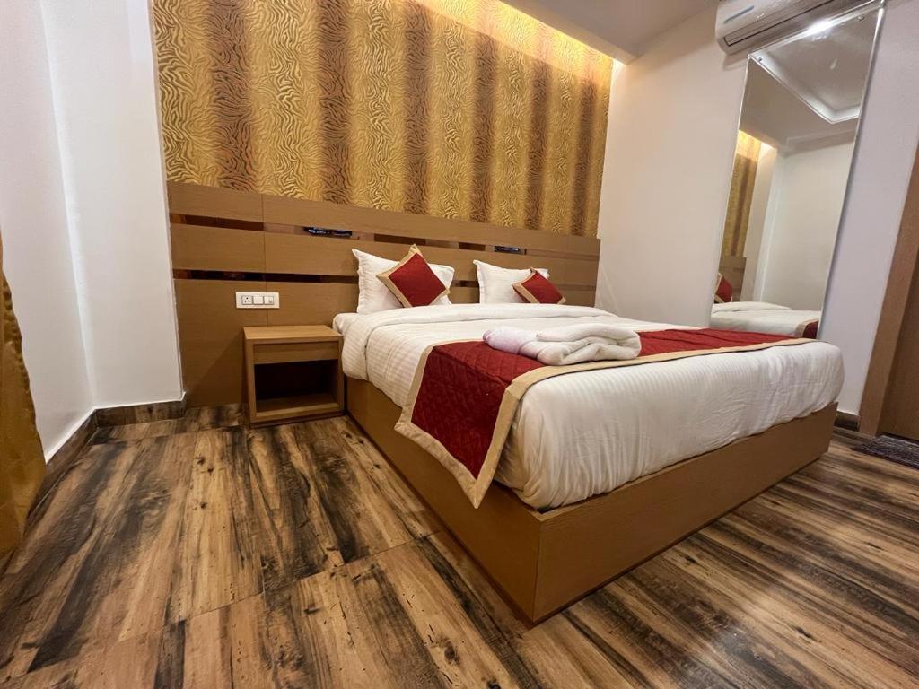Hotel Royal Casa Lucknow Exterior photo